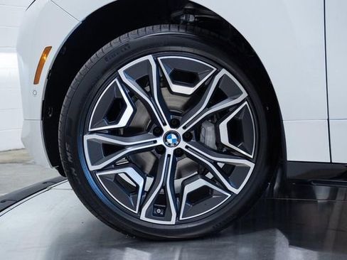 New 2026 BMW iX xDrive45 image 25