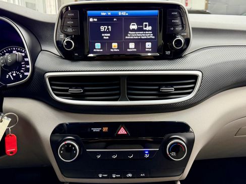 Used 2019 Hyundai Tucson SE image 17