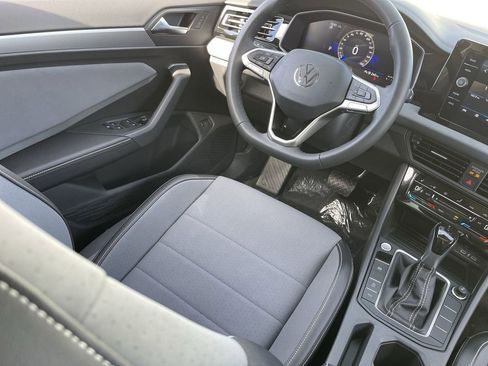 New 2026 Volkswagen Jetta SE image 10