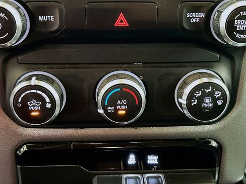 Used 2020 RAM 1500 Lone Star RWD image 12