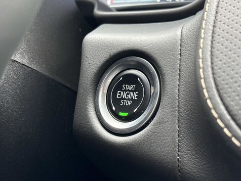 Used 2024 Chevrolet Suburban Premier image 13