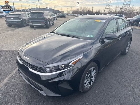 Used 2024 Kia Forte LXS w/ LXS Technology Package image 3