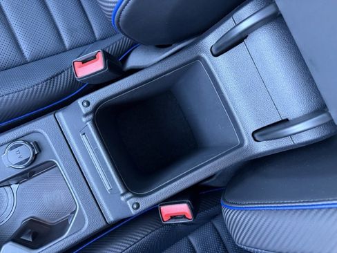 Used 2024 Volkswagen Golf R 2.0T image 27