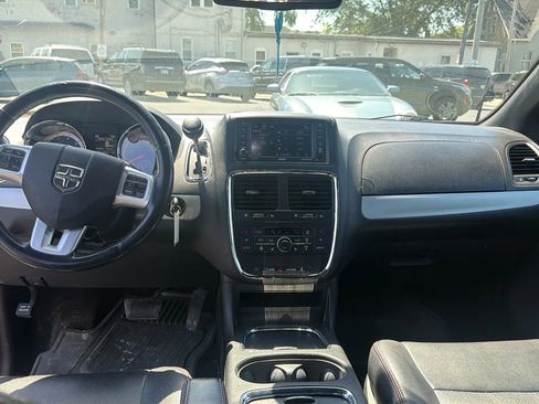 Used 2019 Dodge Grand Caravan GT FWD image 12