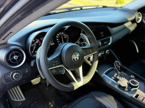 Used 2019 Alfa Romeo Giulia w/ Quick Order Package 22K Sport image 12