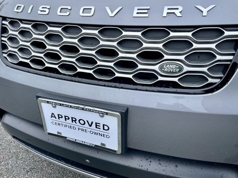 Certified 2024 Land Rover Discovery S image 35
