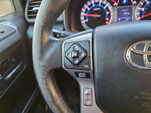 Used 2014 Toyota 4Runner SR5 image 16