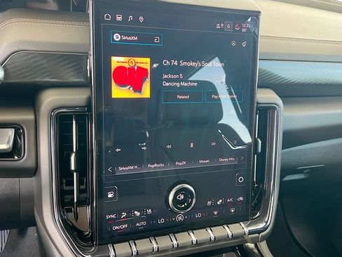 New 2026 GMC Yukon AT4 w/ AT4 Premium Plus Package AWD/4WD image 10