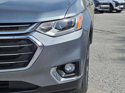 Used 2021 Chevrolet Traverse LT w/ LT Premium Package image 11