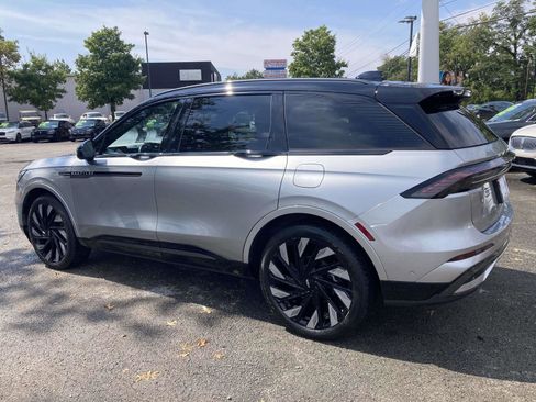 Certified 2024 Lincoln Nautilus Reserve w/ Equipment Group 202A image 7