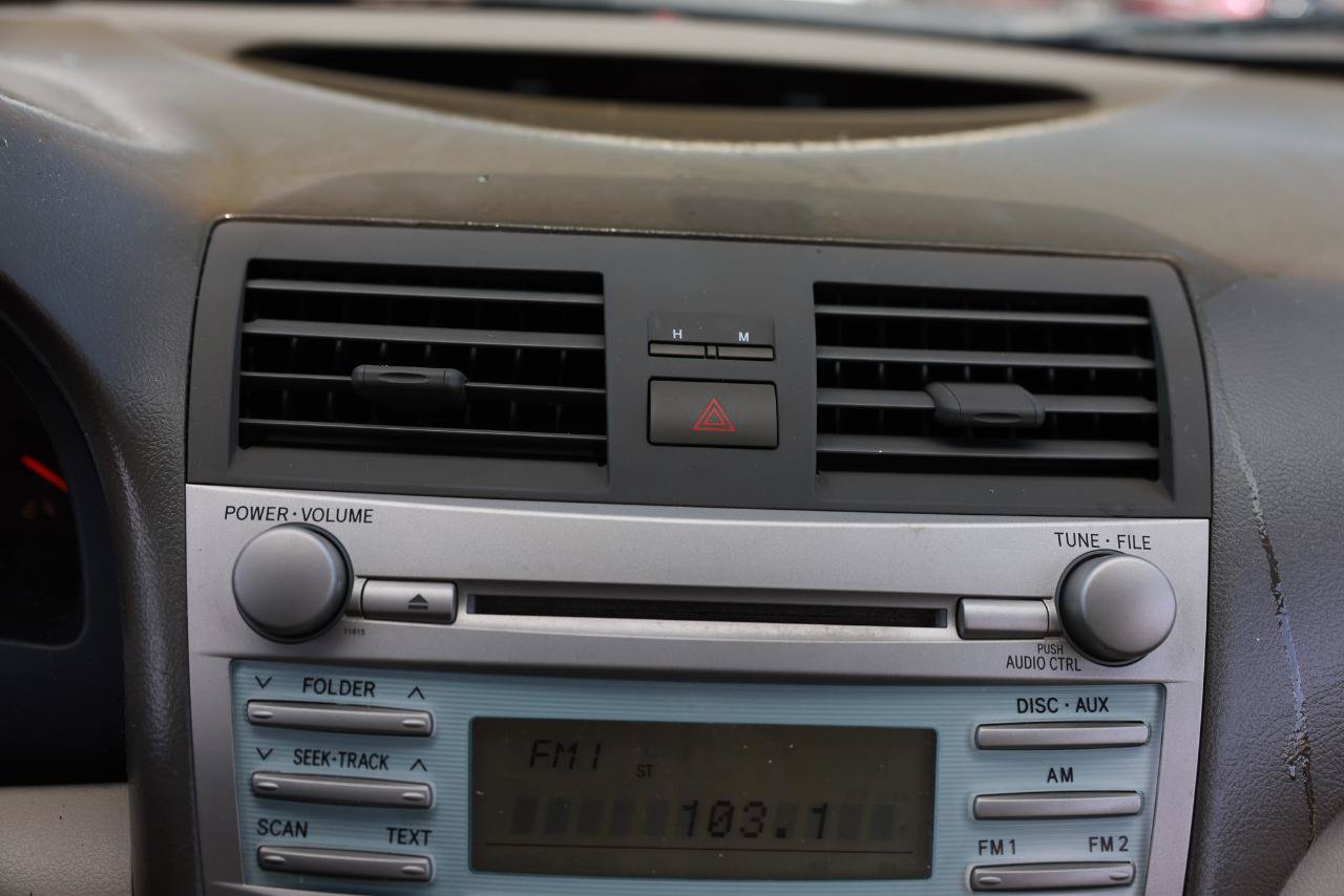 Used 2007 Toyota Camry LE FWD image 32
