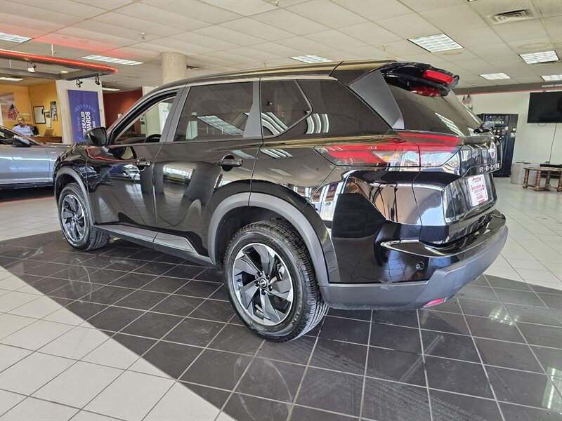 Used 2025 Nissan Rogue SV FWD image 6