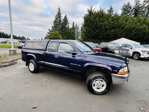 Used 1999 Dodge Dakota SLT image 2