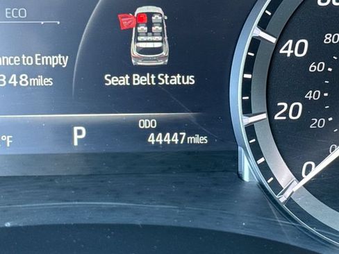 Used 2023 Toyota Highlander XLE AWD/4WD image 22