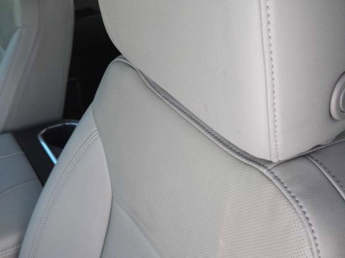 Certified 2024 GMC Sierra 1500 SLT image 15