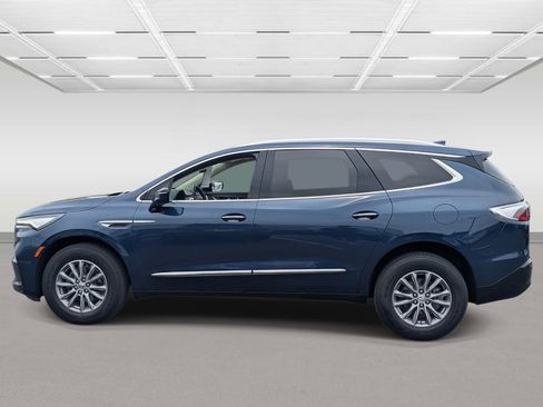 Used 2023 Buick Enclave Essence FWD image 2