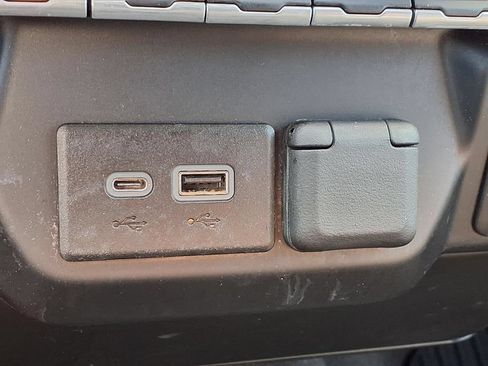 Used 2022 GMC Sierra 1500 Elevation RWD image 7
