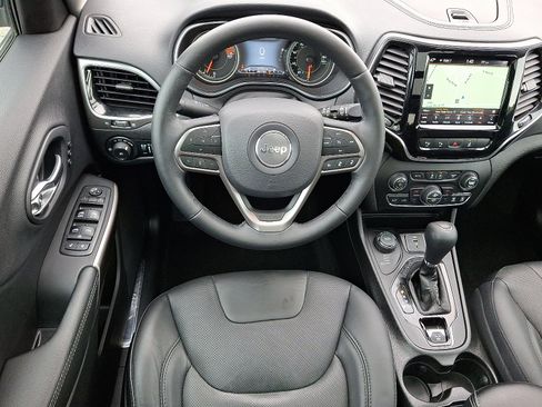 Certified 2019 Jeep Cherokee Limited w/ Technology Group AWD/4WD image 11