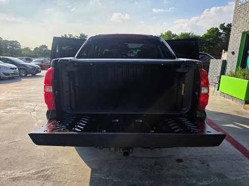 Used 2012 Chevrolet Avalanche LTZ RWD image 24