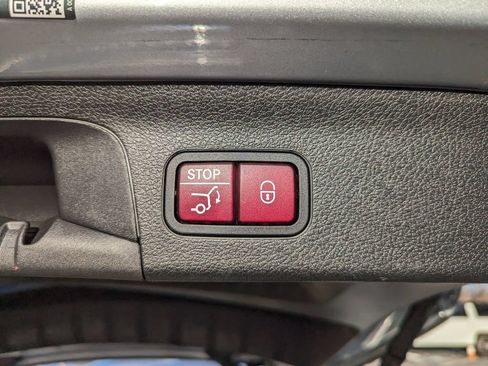 Used 2022 Mercedes-Benz GLS 450 4MATIC image 48