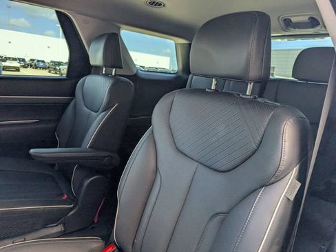 Used 2025 Hyundai Palisade SEL FWD image 25
