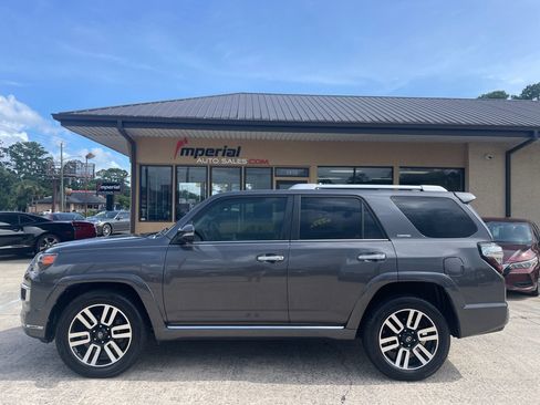 Used 2018 Toyota 4Runner Limited RWD image 2