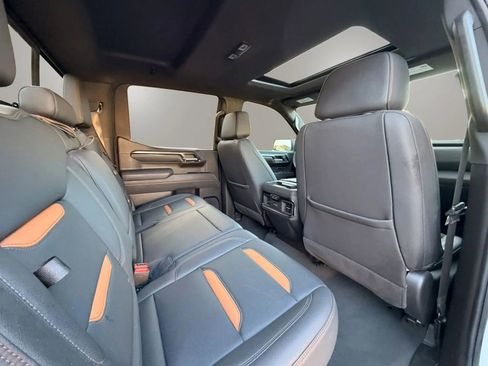 Used 2025 GMC Sierra 1500 AT4 w/ Technology Package AWD/4WD image 31