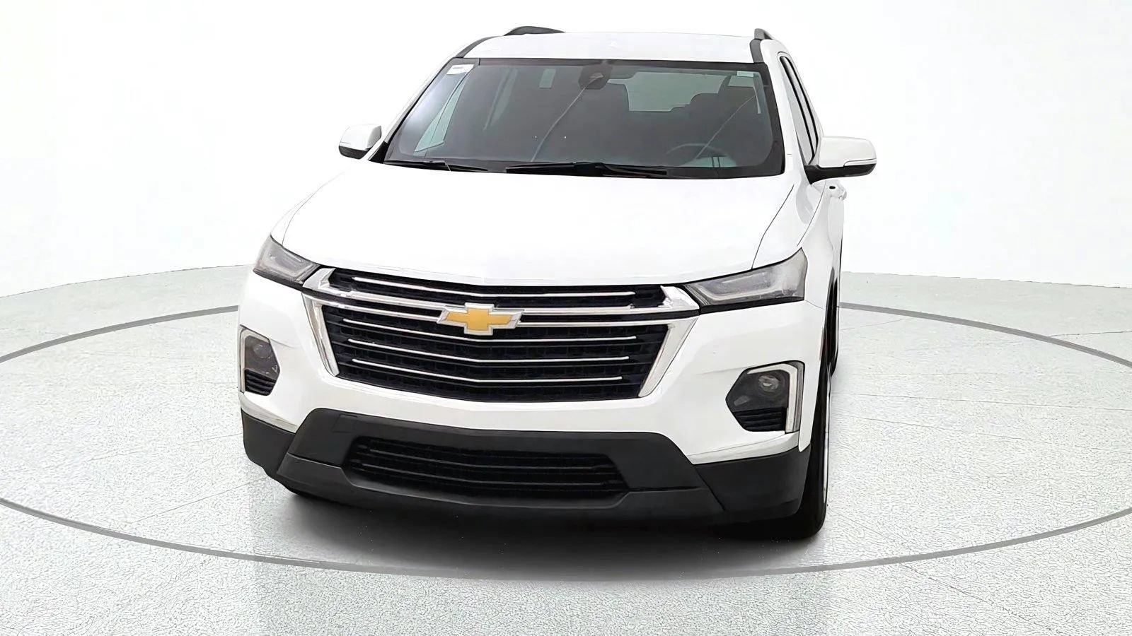 Used 2023 Chevrolet Traverse LT FWD image 3