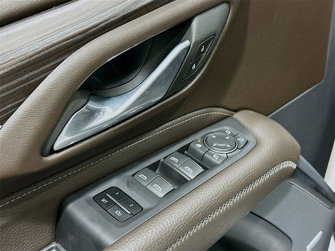 Used 2024 GMC Yukon Denali image 18