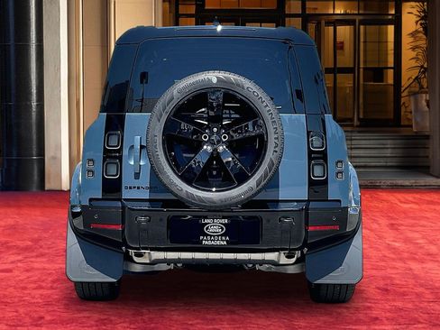 New 2026 Land Rover Defender 110 X-Dynamic SE AWD/4WD image 7