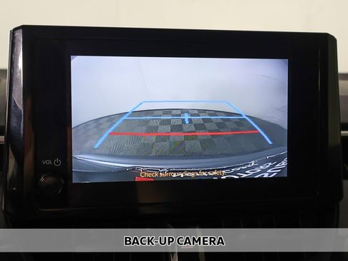 Used 2023 Toyota Corolla LE image 4