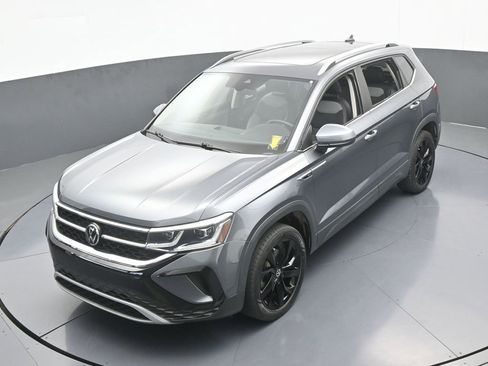 Used 2022 Volkswagen Taos SEL w/ Panoramic Sunroof Package image 47