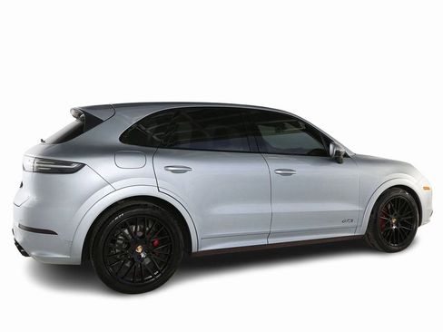 Used 2021 Porsche Cayenne GTS w/ Premium Package Plus image 11