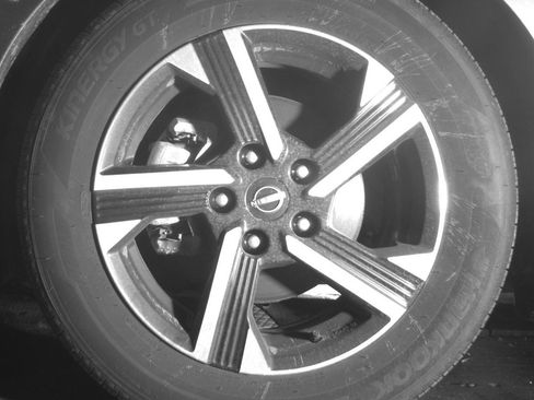 Used 2025 Nissan Sentra SV FWD image 12