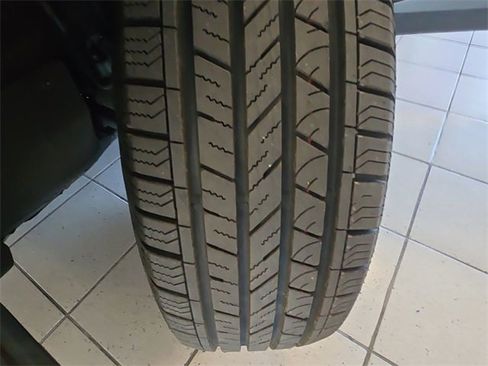 Used 2022 Toyota RAV4 LE image 24