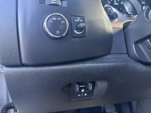 Used 2011 Chevrolet Silverado 2500 LT image 19