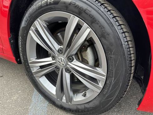 Certified 2020 Volkswagen Jetta R-Line image 13