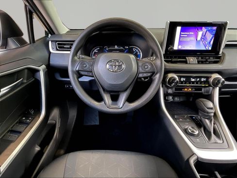 Used 2025 Toyota RAV4 XLE AWD/4WD image 8