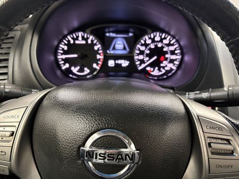 Used 2013 Nissan Altima 2.5 SL w/ Technology Pkg image 30