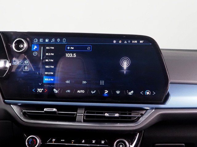 Used 2024 Chevrolet Equinox EV FWD LT w/ 2LT image 24