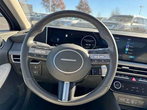 Certified 2024 Hyundai Sonata SEL w/ Convenience Package image 13