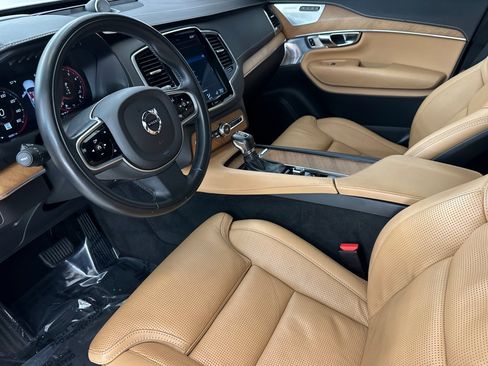 Used 2019 Volvo XC90 T6 Inscription w/ Luxury Package image 4