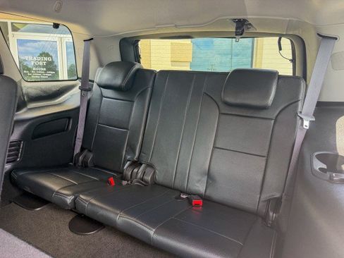 Used 2017 GMC Yukon SLE w/ SLE Value Package RWD image 7