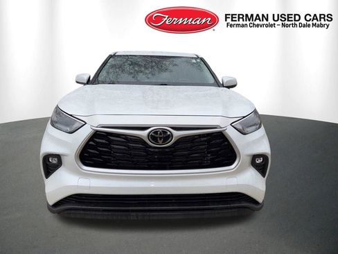 Used 2022 Toyota Highlander LE image 8