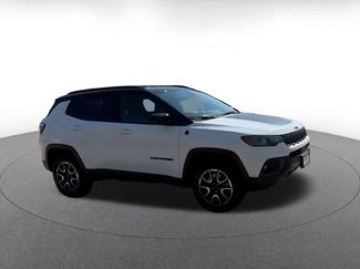 Used 2025 Jeep Compass Trailhawk w/ Trailer Tow Group video 2