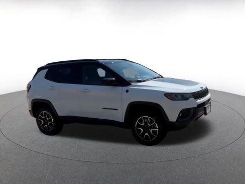 Used 2025 Jeep Compass Trailhawk w/ Trailer Tow Group image 2