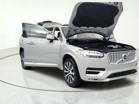 Used 2025 Volvo XC90 B6 Plus w/ Protection Package Premier AWD/4WD image 11