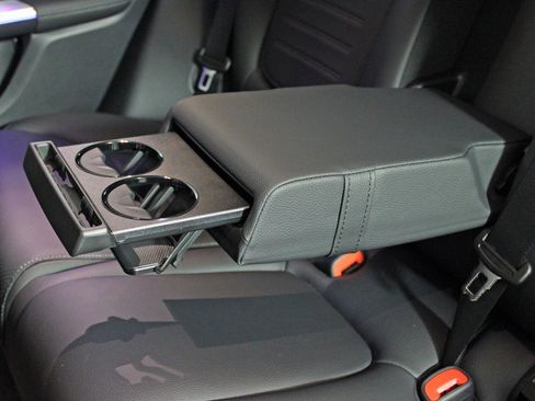 Used 2026 Mercedes-Benz GLC 350e 4MATIC image 29