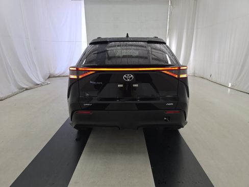 Used 2025 Toyota bZ4X AWD image 4