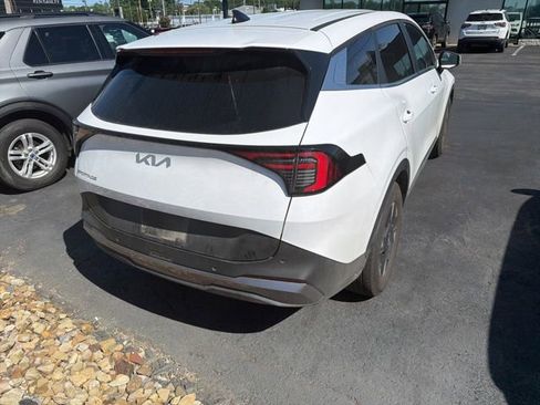 Certified 2026 Kia Sportage LX w/ LX Convenience Package FWD image 4